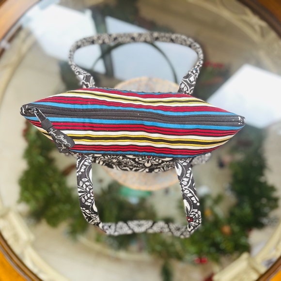 🌹🌻Vera Bradley🌻🌹- Retired Pattern-Barcelona- Small Purse/Bag - Picture 11 of 14